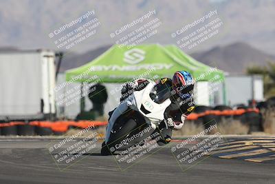 media/Oct-30-2025-Racers Edge (Thu) [[dabbdaf680]]/2-A Group/Session 2 (Turn 16)/